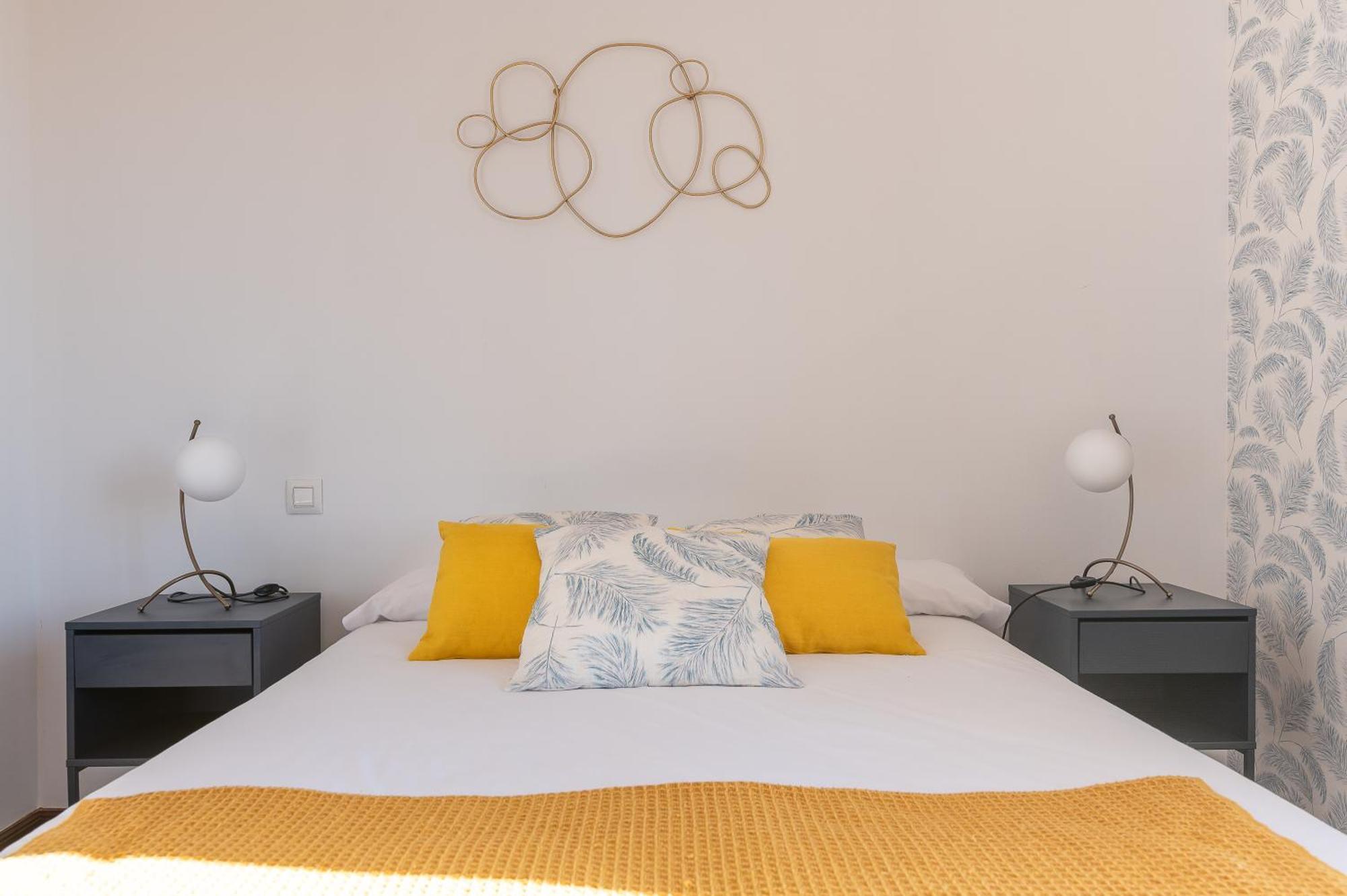 Apartamento En El Corazon De La Ciudad Junto A Las Estaciones Santander Buitenkant foto